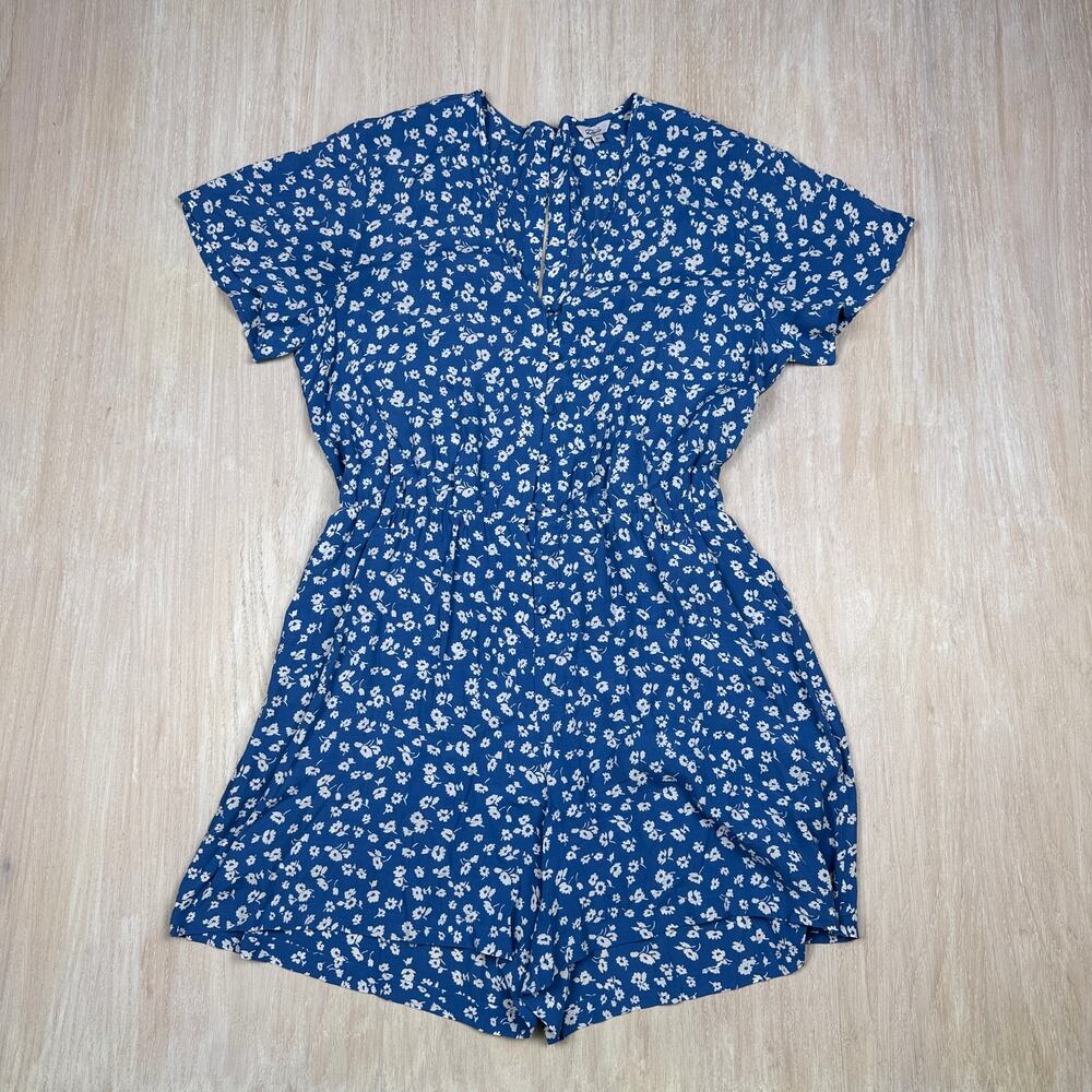 Rails Blue Sophia Short Sleeve V-Neck Daisies Floral Print Casual Romper Medium